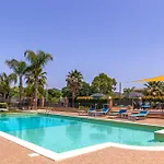 Aura Villa *